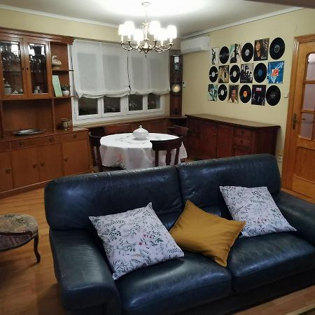 Comoda Vivienda En Huesca Bagian luar foto