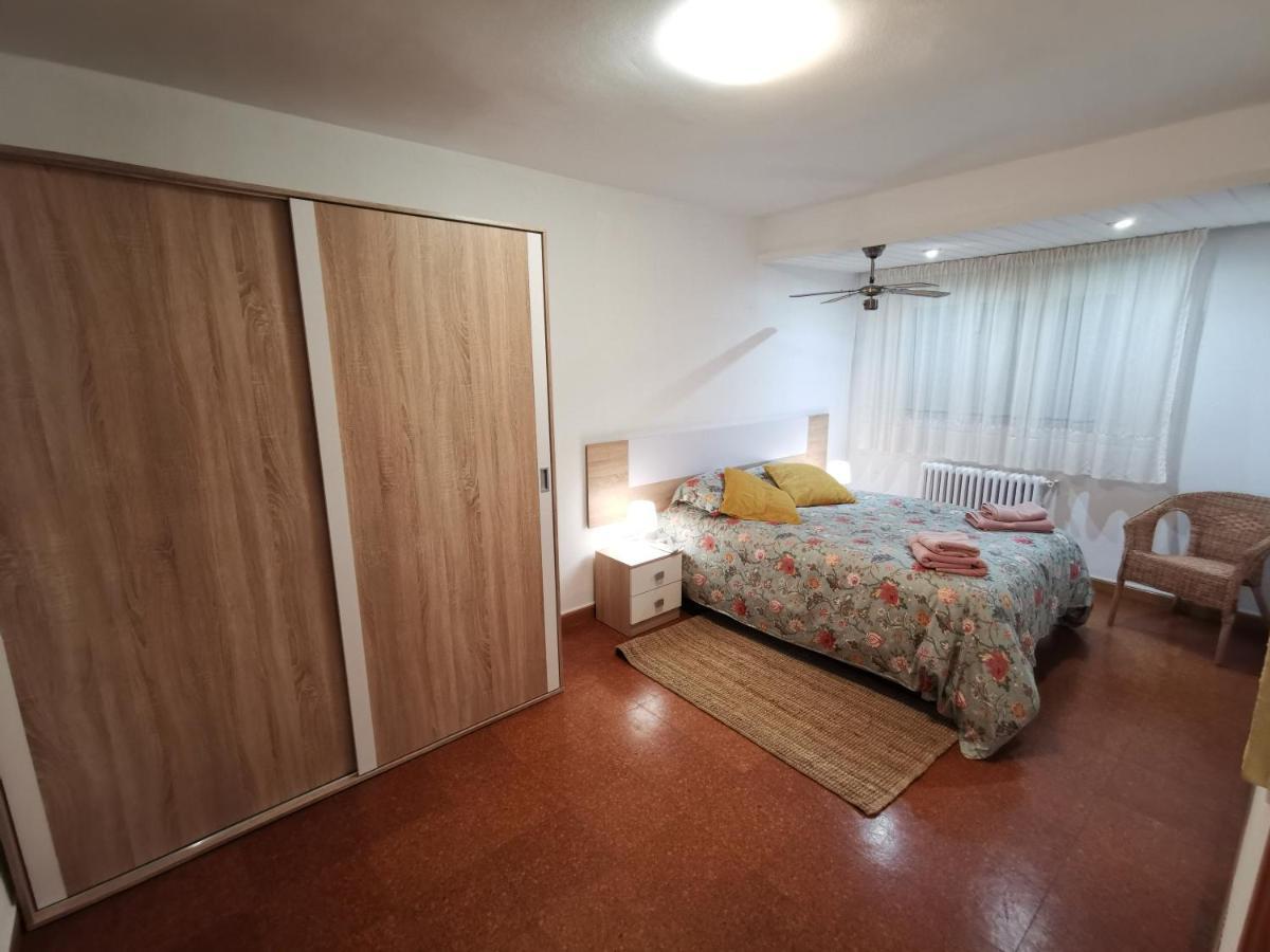 Comoda Vivienda En Huesca Bagian luar foto