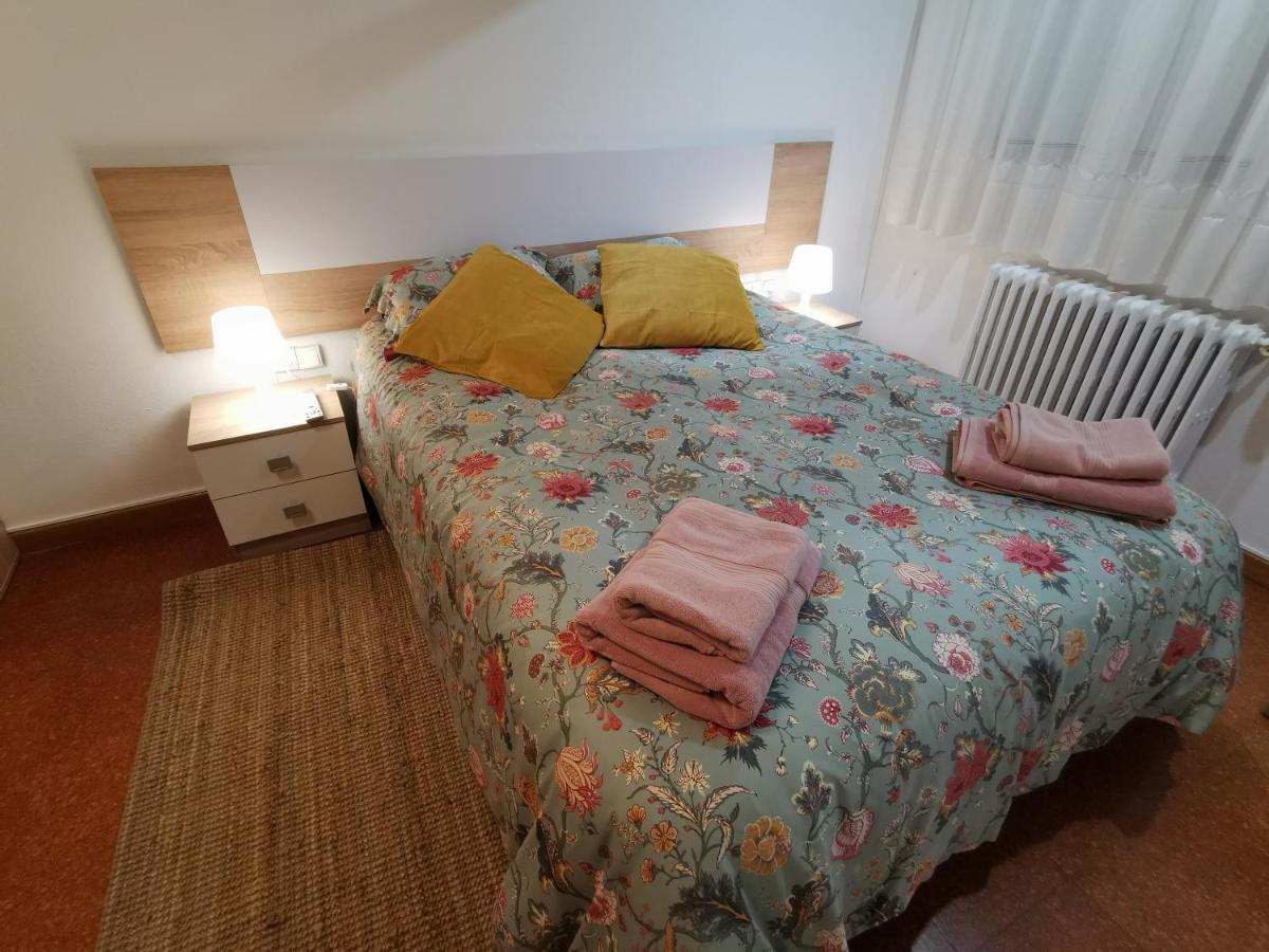 Comoda Vivienda En Huesca Bagian luar foto