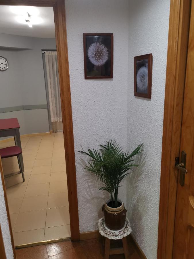Comoda Vivienda En Huesca Bagian luar foto